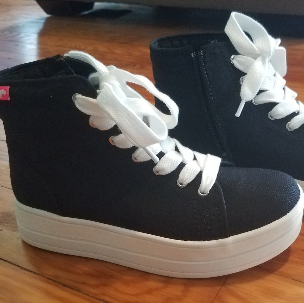 Rocket Dog Sneakers